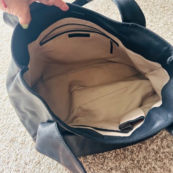 Ann Taylor Chic Large Black Purse or Tote with Double Handles, In & Out Pockets. - Picture 2 of 7